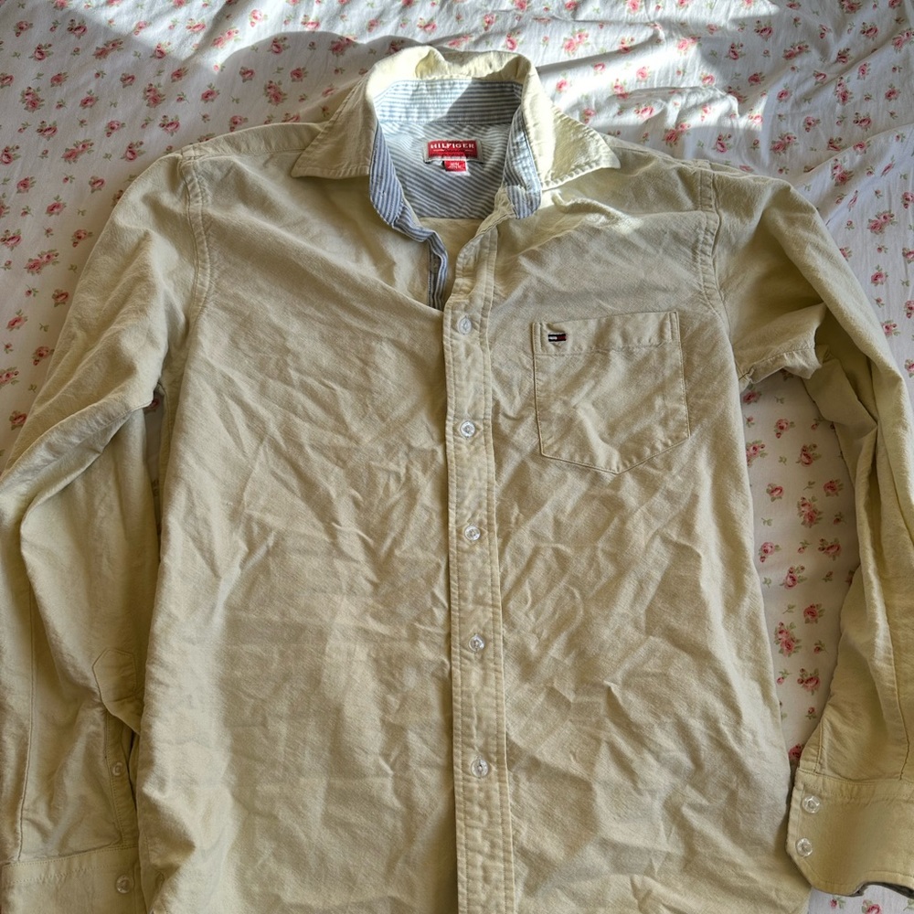 Tommy Hilfiger button up